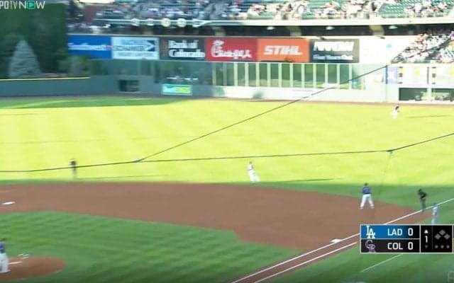 球場騒然！大谷翔平、“火の玉打球”に野手陣が動けなくなる「すごい音だな」カモってる投手から178キロ“爆速弾丸ヒット”「いきなり速いw」