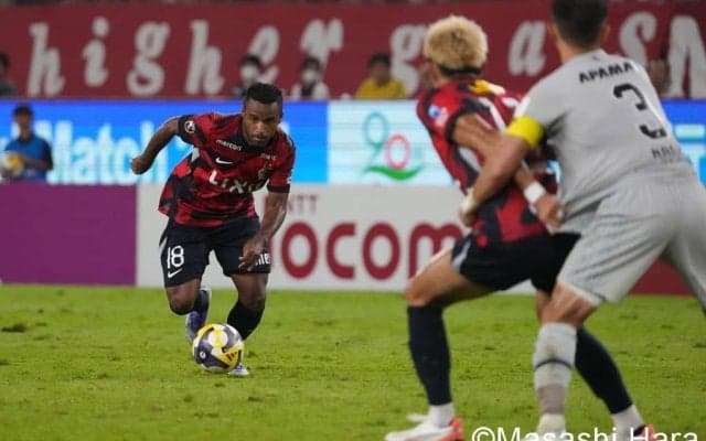 天皇杯の｢死闘｣再び！前線で｢体を張る｣鹿島FW鈴木優磨、新加入の｢助っ人｣もピッチに、福岡が優勢も…背番号20の｢ハーフボレー｣で同点に！