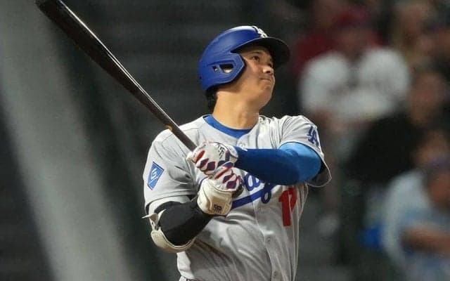 大谷翔平、6試合ぶり超低空44号　リーグトップに並ぶ…角度19度の衝撃弾に敵地騒然