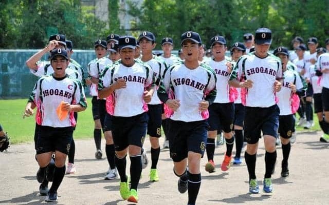 沖縄尚学は木製バットで打撃練習　4番安谷屋「打って助けたい」