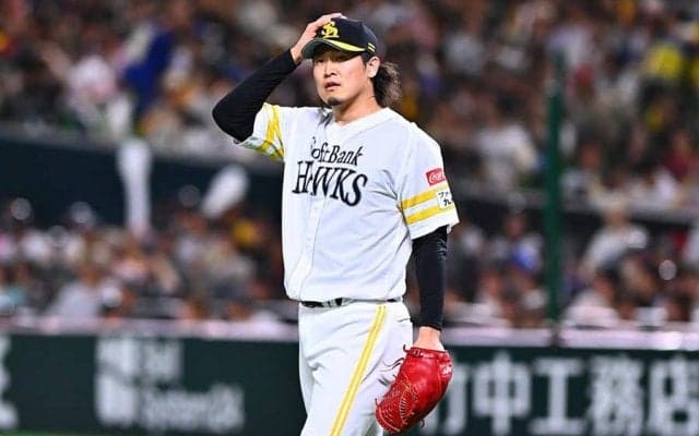 鷹の“新守護神”が示す「12.95」の存在感　進化した魔球の威力…盤石のコンビネーション