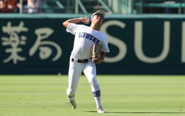 県岐阜商のレフトが好返球＆先頭ヒット！攻守に躍動して同点呼び込む！【25年夏甲子園】