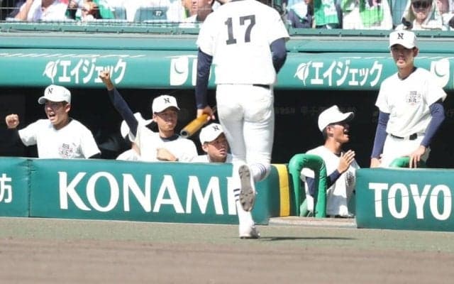 日大三、劇的勝利で14年ぶり決勝進出　県岐阜商を延長タイブレークで下す…3度目Vへ王手