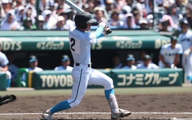 山梨学院・横山が大会タイ記録となる8打席連続安打で先制！沖縄尚学も4番の一打で同点に！【25年夏甲子園】