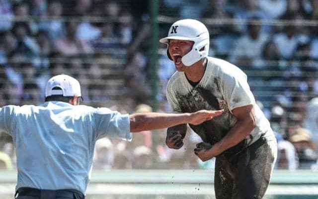 適時打に好走塁、日大三の2年生4番・田中諒「甲子園は楽しい」