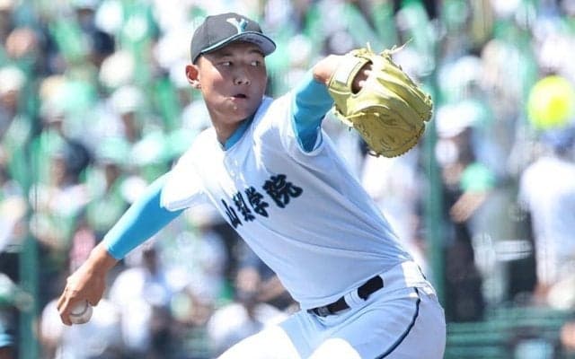 緊急降板の菰田は「肘を痛めた」　初回16球でまさか…惜敗後、山梨学院監督が明かした“予兆”
