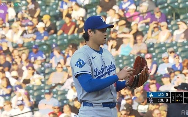 「神球」ファンを痺れさせた投手・大谷翔平の一球 ヒザ付近へググッ！横変化の“絶品スイーパー”「エグイのきたｗ」