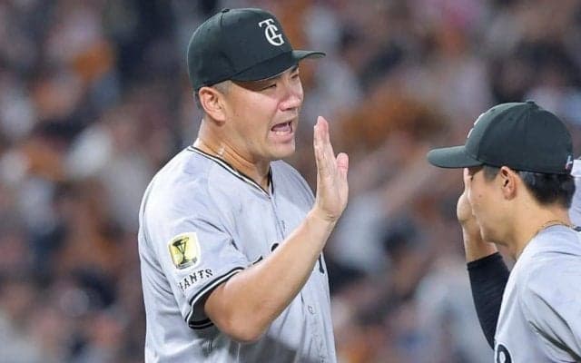 巨人勝利直後…ベンチの“光景”が「エモすぎる」　待望の瞬間にX注目「この関係好き」