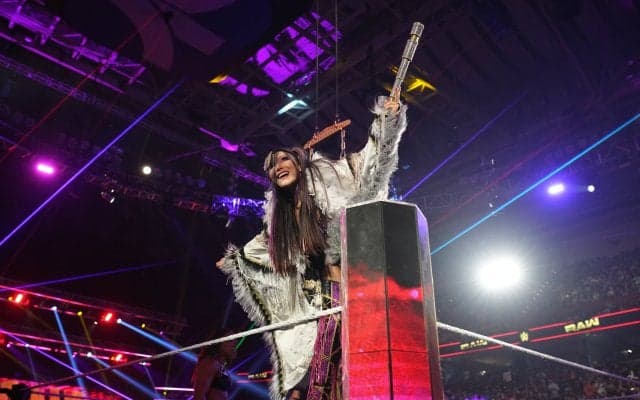 人気日本人女子レスラー、すっぴんトレーニング姿を公開…「めっちゃ笑ってる」レジェンドと貴重な集合ショットに反響