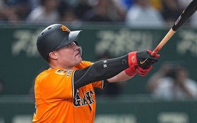 「打球やばくない？」巨人大砲候補の驚愕弾　移籍して3か月…止まらぬ躍動に「ついに覚醒？」