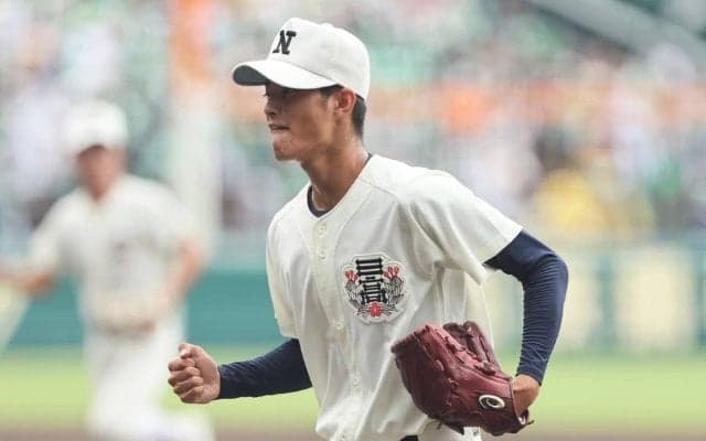 沖縄尚学vs日大三はしびれる投手戦に！5回を終えて1対1と互いの投手陣が粘り見せる【25年夏甲子園】