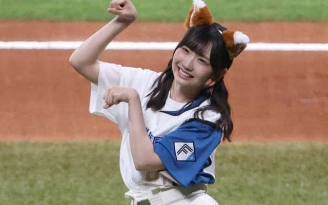 「こんなん見たら…」19歳人気アイドルがエスコン降臨で「誰でも惚れるわ」“リベンジ”のノーバン始球式が「超凄すぎる！！」