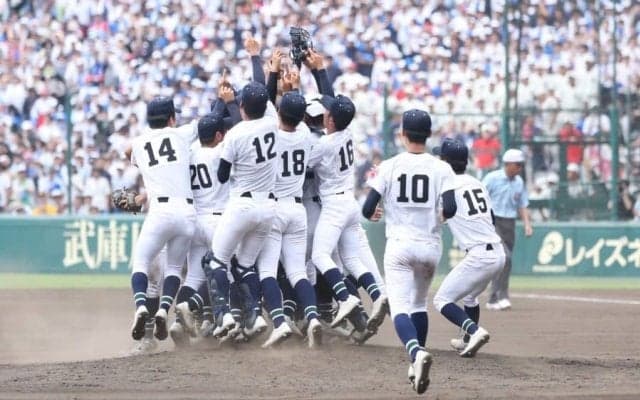 夏の甲子園、沖縄尚学が初優勝　県勢では興南以来15年ぶり2度目…日大三を下し悲願