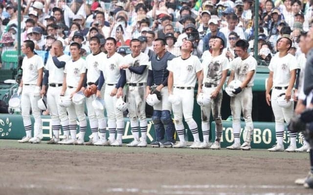 敗退直後、日大三ナインの“行動”に「涙が出ました」　球場全体にどよめき「すごすぎる」