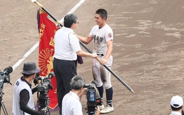 ｢育ててくれてありがとう｣沖縄尚学の主将がこの日誕生日の母へ感謝の優勝インタビュー！球場全体でハッピーバースデーコールも！【25年夏甲子園】