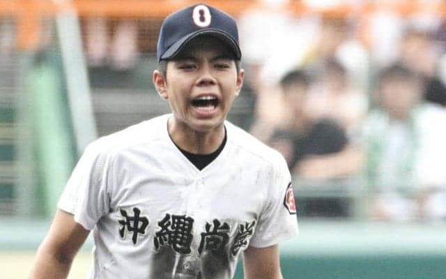 沖縄尚学、持ち味の堅守でV決める　真喜志が体張り強烈な打球止める