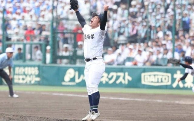 甲子園制覇直後…Wエースの“行動”に感動の声「また泣く」　こぼれた笑顔「エモが溢れすぎ」