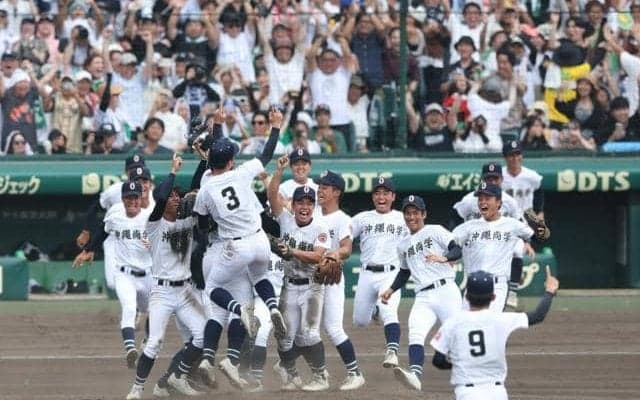 選手が分析、あの盗塁には根拠　沖縄尚学を頂点に導いた「化学反応」