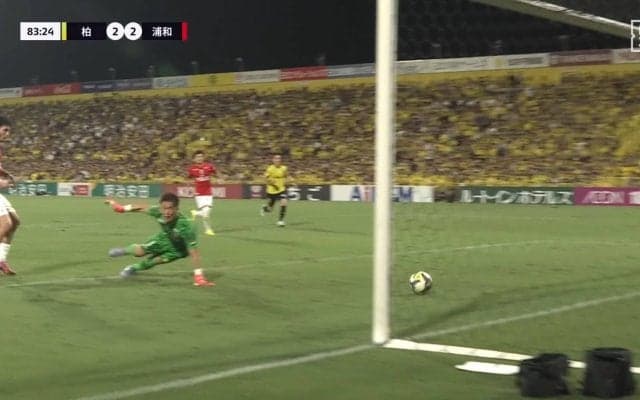 「これはきつい」浦和GK西川、日本代表FWの“緩めシュート”を痛恨のトンネル「文句は言えん」「そもそも打たせない守りを」ファンの意見さまざま