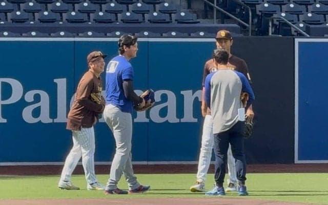 大谷翔平、ダルビッシュ有らとトーク　爆笑や見守る前でキャッチボールも…和やか一コマ