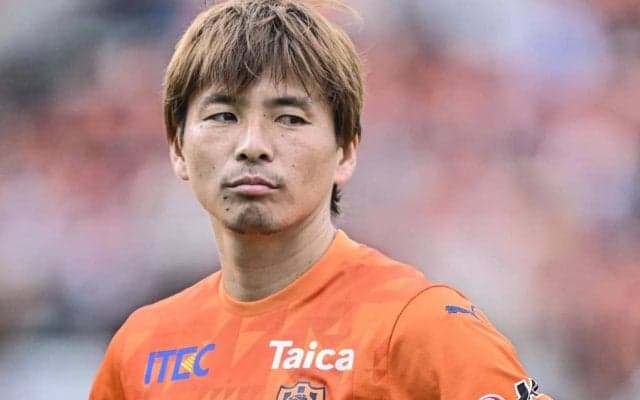 ネーム＆ナンバーがキラキラ！J1清水のラメ加工ユニに称賛！｢売れるの間違いなし｣｢もう、お金ないよ！｣の声