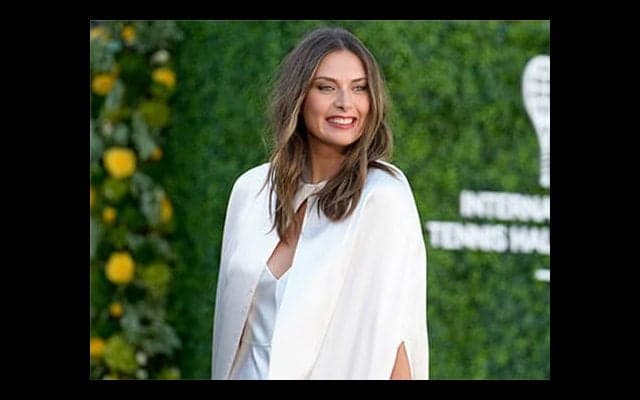  シャラポワ 式典でいじられる 