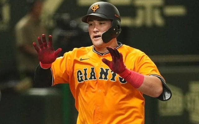 巨人リチャード、看板直撃の147m弾に東京D騒然　太田胃散から100万円…母校・沖縄尚学に続く“快挙”