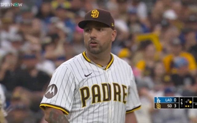 オオタニと対戦希望！ クセ強ピッチャーが“降板拒否”リアクションで大谷翔平と「真っ向勝負」の一部始終