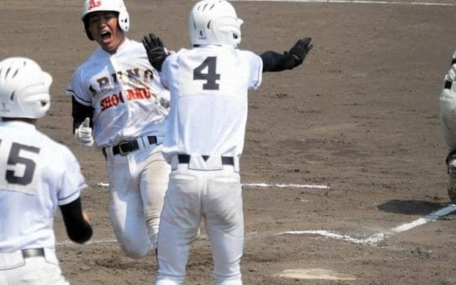 息詰まる接戦は「軟式の楽しさ」　全国高校軟式野球　8強出そろう