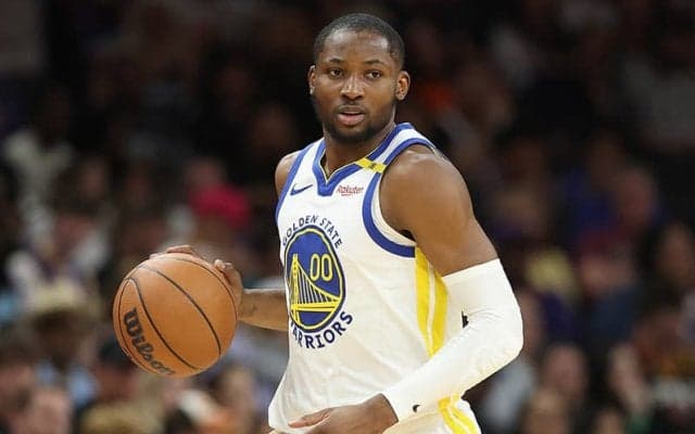 ジョナサン・クミンガとの契約交渉が長引くウォリアーズ…待望の新選手がロスターに