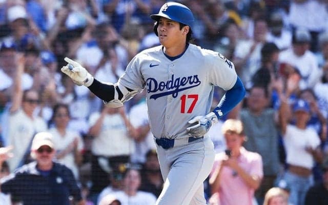 英国メディアも仰天…大谷翔平が「大きな笑いを誘った」　敵ファンへの“異例対応”に反響大