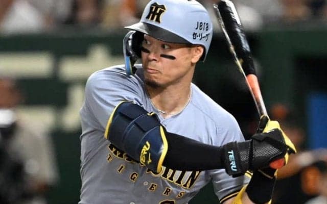 8月6発も「不振」を指摘された佐藤輝明　響いたNPB525発打者の“解説”「シンプルに考えて、打ったらいい。変に考えると…」