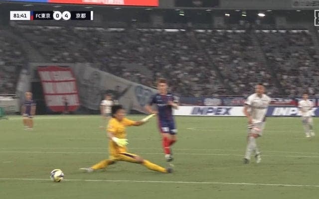 韓国代表GK、痛恨のパスミスで4失点目を献上「だいぶ不用意」ファンは落胆も「ビルドアップの狙いが…」チームの課題を指摘する声も