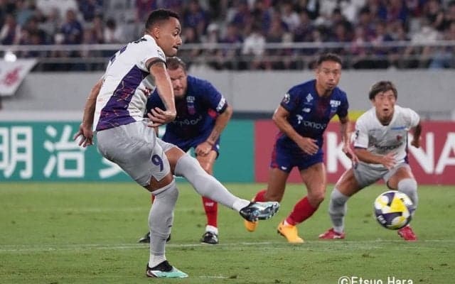 柏と京都｢4ゴール勝利｣が示すJ1優勝争いの行方(1)チョウ・キジェ監督とエルサルバドル人レフェリーに教わった｢日本の常識｣を疑う必要性