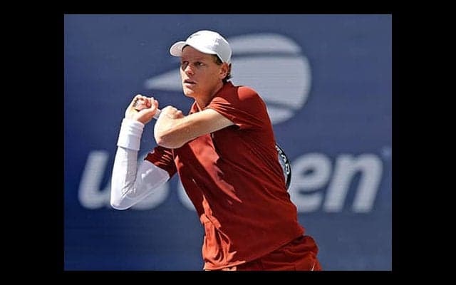 シナー 完勝で5年連続の初戦突破