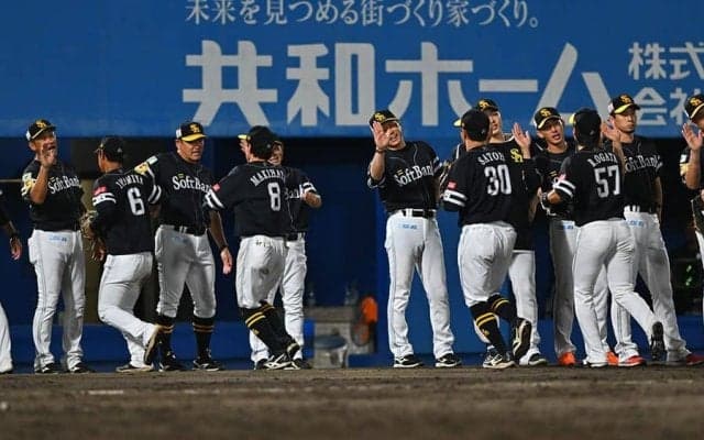 鷹は連敗4でストップ…日ハム敗れ1G差に　ロッテは13安打6得点快勝…27日パの結果