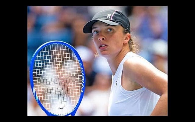 世界2位 辛勝で全米OP3回戦へ