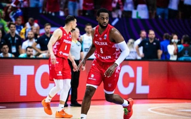 32歳でポーランド代表デビューしたジョーダン・ロイド「考えてもいなかったことだけど…」