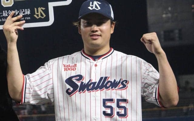 ヤクルト・村上、3連発バックスクリーン弾に\"これが村神様\"　離れ業にSNS上でも驚きの声続出