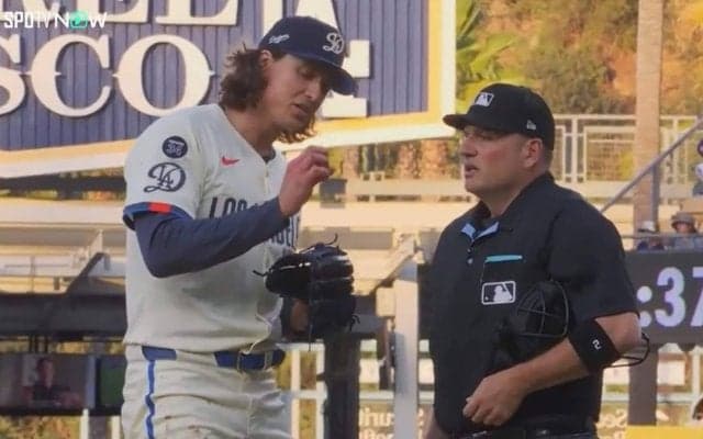 “血染め”の王子…ド軍エースにまさかのアクシデント発生 ユニフォームの出血跡に心配の声続々「大丈夫なんかよ？」「血だらけ」