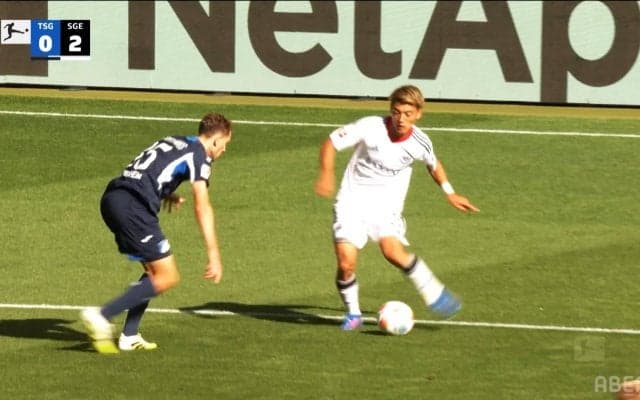 堂安律が無双！ 天才的な“股抜きパス”アシストにSNS沸騰「上質な仕上げ」「異次元」「タイミングうまい」全３ゴール関与でMOM受賞