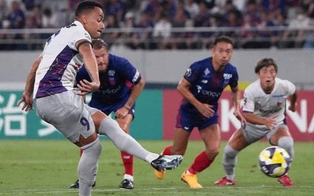 FC町田と長友佑都に厳しいエルサルバドル人レフェリーはカタールW杯｢ドイツ撃破｣の恩人【北中米W杯のために｢日本に招待したい｣審判員たち】(1)