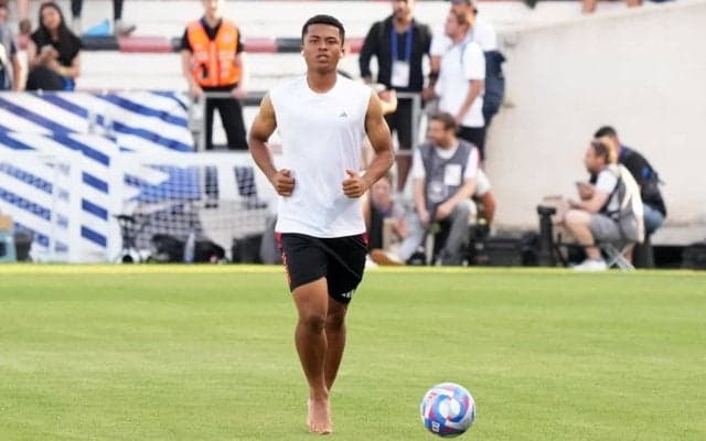 ｢タイミングもコースも完璧｣日本代表MF藤田譲瑠チマが“絶妙な長距離スルーパス”！ブンデス初アシストに｢柴崎の後継者に｣米国遠征も期待