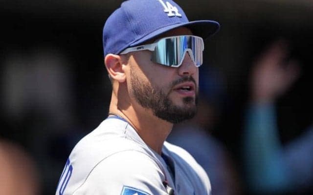 ドジャース「5番・コンフォート」の怪…得点機で凡退　地元記者「彼を8番より上の位置で起用するのは愚かでしかない」