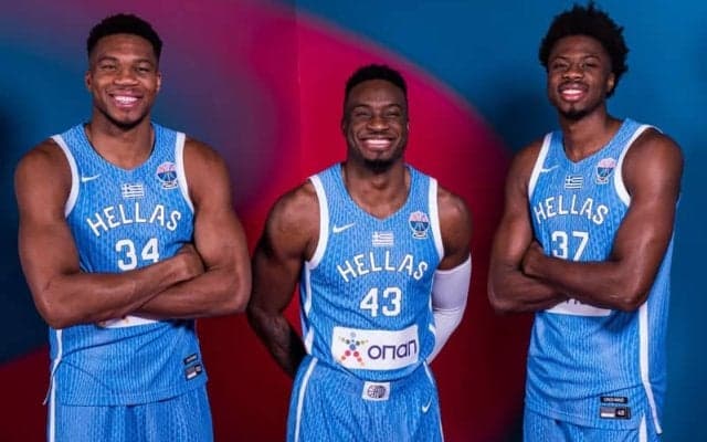 タナシス・アデトクンボがバックスと再契約…現地では“兄弟再共演”と報道