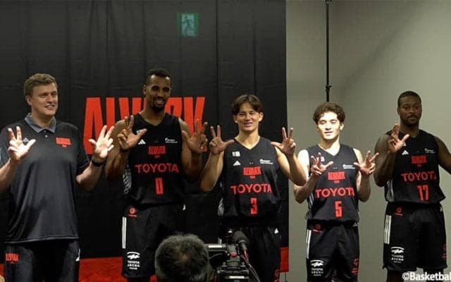 A東京が新戦力をお披露目…“勝利の味”を知るデイヴィスとフォスターが決意語る