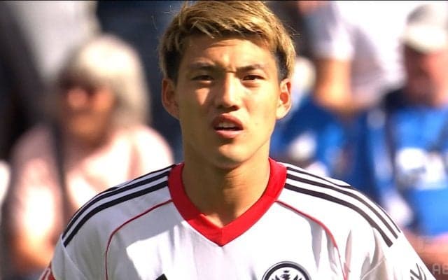 「魔法をかけた」堂安律の“確率３％ゴラッソ”にドイツ中が騒然！「ワールドクラスだ」「神業」ブンデス公式や地元紙が大絶賛