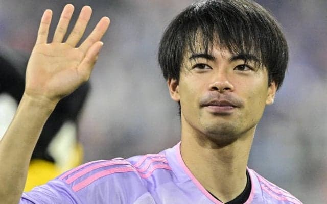 ｢三笘が吠えてる｣日本代表MF三笘薫が強豪マンC撃破の決勝アシスト、喜び大爆発のガッツポーズに｢ここまで感情をだすの珍しい｣｢ビッグ6キラーなのか｣