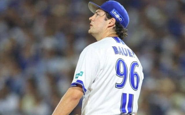 「リスペクトがまるでない」未だおさまらぬ愚行の影響…バウアーのバット蹴り騒動に球団OBが喝「契約しないでしょう、絶対しないよ」