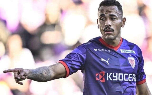 スター状態の｢マリオにしか見えない｣京都FW得点王の理解不能な高速カウンター！｢ひげトラップ｣からの｢Bダッシュ｣に｢背中の“任天堂”が似合い過ぎる｣